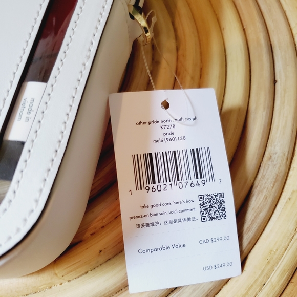 🆕 North south phone crossbody with heart coin purse crossbody pride rainbow - Picture 4 of 4